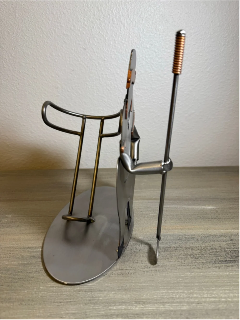 Handcrafted Metal Golfer Wine Bottle Holder Sculpture – Sports Bar Decor Caddy